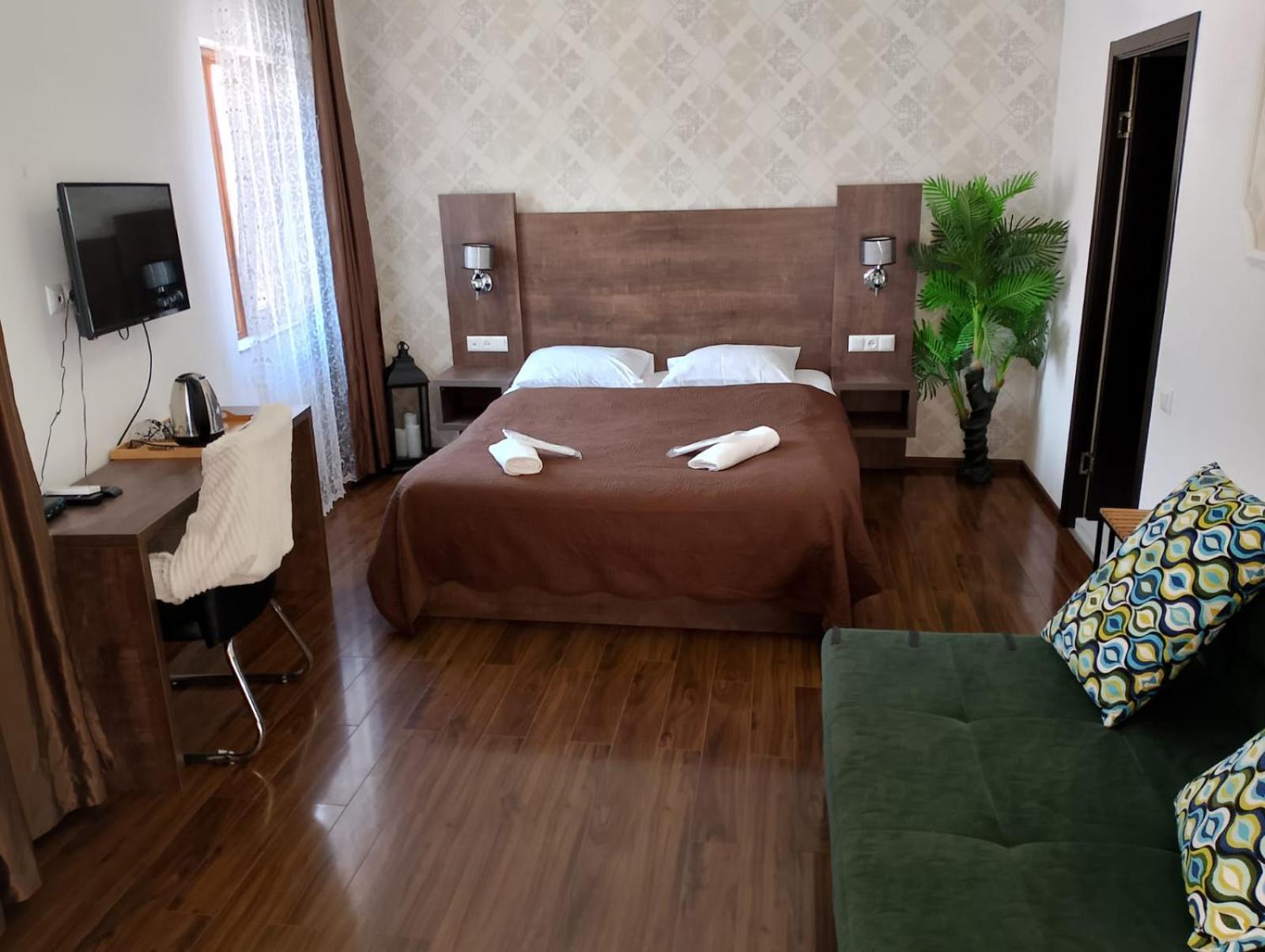Two Lions Hotel 트빌리시 외부 사진